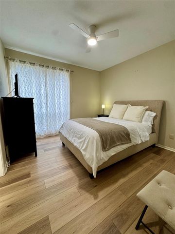 8055 Cambridge Street 19, Houston, TX 77054