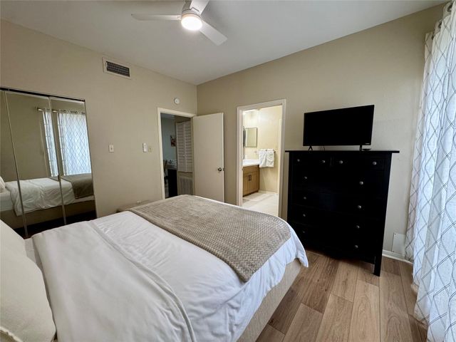 8055 Cambridge Street 19, Houston, TX 77054