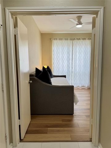 8055 Cambridge Street 19, Houston, TX 77054