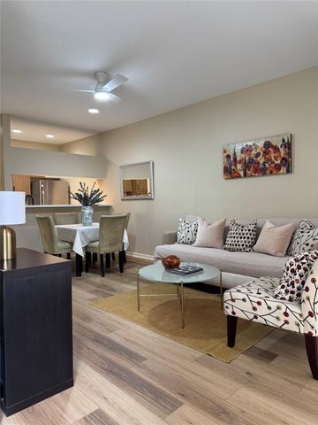8055 Cambridge Street 19, Houston, TX 77054