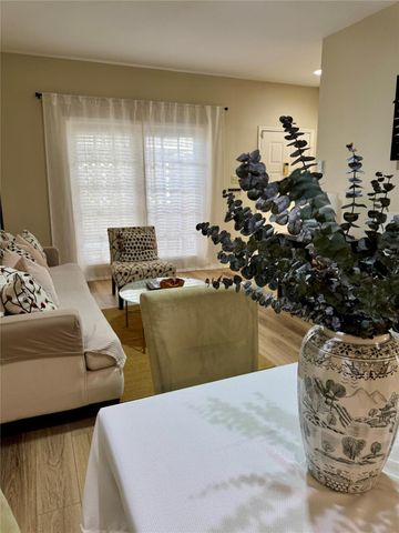 8055 Cambridge Street 19, Houston, TX 77054
