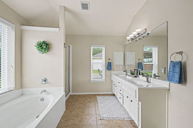 4527 Lake Halbert Lane, Richmond, TX 77406