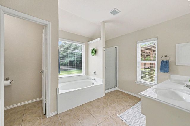 4527 Lake Halbert Lane, Richmond, TX 77406