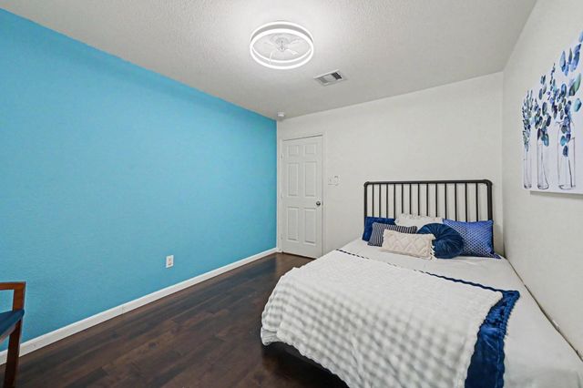 4527 Lake Halbert Lane, Richmond, TX 77406