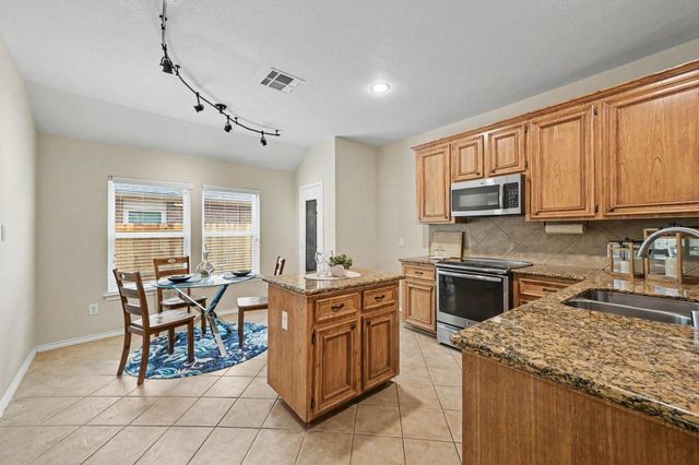 4527 Lake Halbert Lane, Richmond, TX 77406