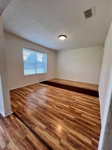 7522 Crisp Wood Lane, Houston, TX 77086