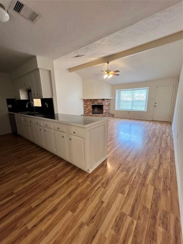 7522 Crisp Wood Lane, Houston, TX 77086