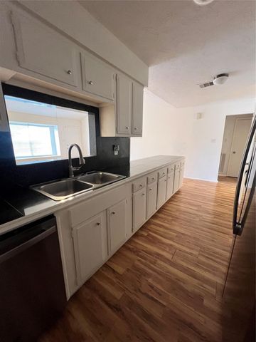 7522 Crisp Wood Lane, Houston, TX 77086