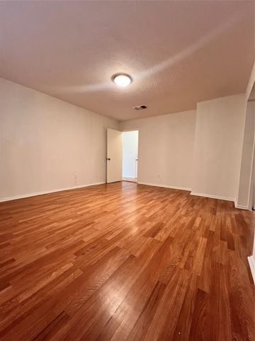 7522 Crisp Wood Lane, Houston, TX 77086
