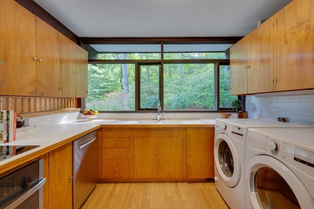 7 Old Conant Rd, Lincoln, MA 01773
