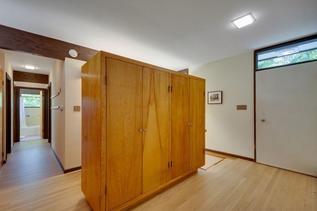 7 Old Conant Rd, Lincoln, MA 01773