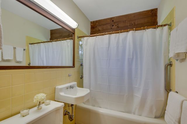 7 Old Conant Rd, Lincoln, MA 01773