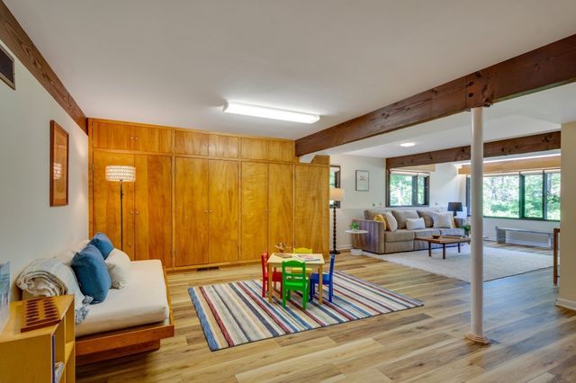 7 Old Conant Rd, Lincoln, MA 01773