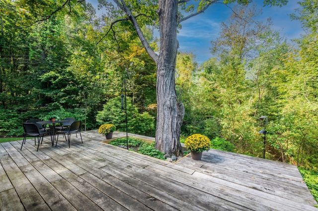 7 Old Conant Rd, Lincoln, MA 01773