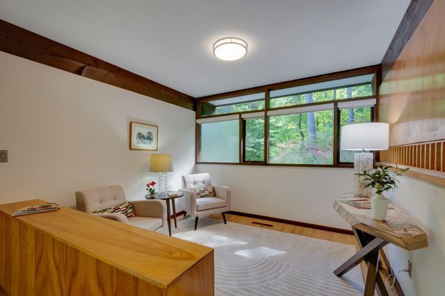 7 Old Conant Rd, Lincoln, MA 01773