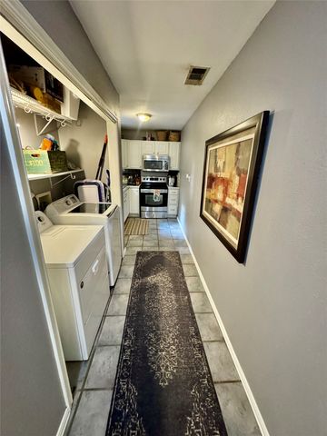 5319 Goodwin Avenue B, Dallas, TX 75206