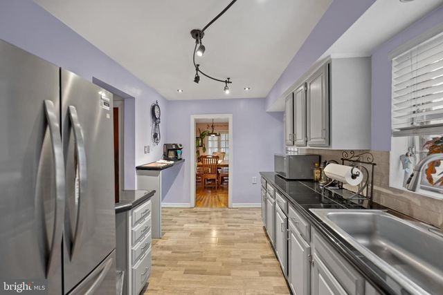 38 DESHIBE TER, Vineland, NJ 08360