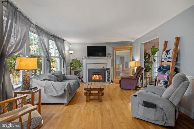 38 DESHIBE TER, Vineland, NJ 08360