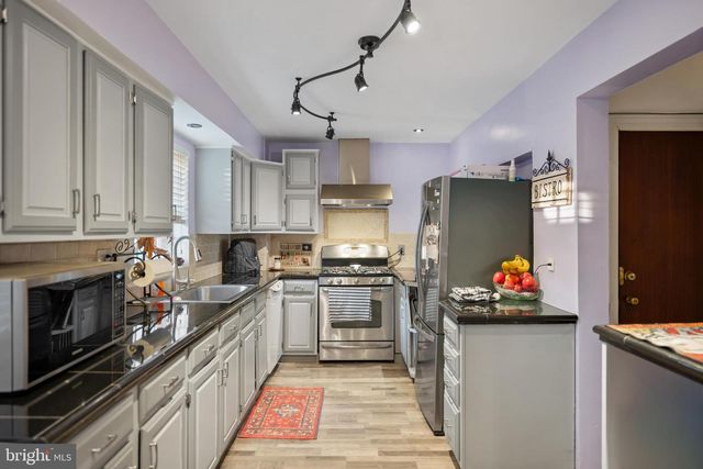 38 DESHIBE TER, Vineland, NJ 08360