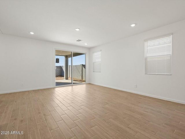 7505 E COZY COTTAGE Lane, San Tan Valley, AZ 85143