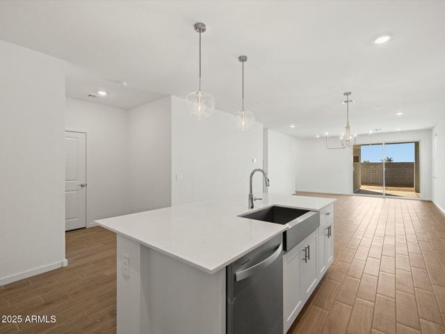 7505 E COZY COTTAGE Lane, San Tan Valley, AZ 85143