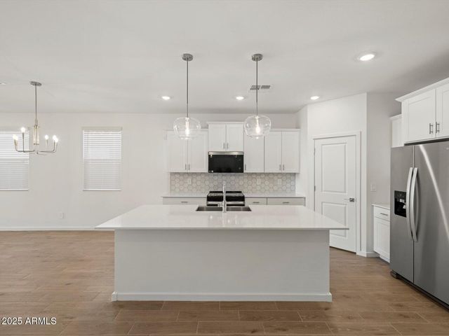 7505 E COZY COTTAGE Lane, San Tan Valley, AZ 85143