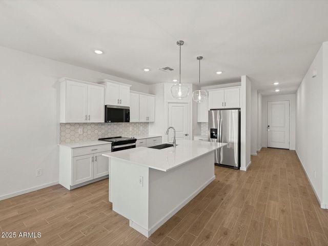 7505 E COZY COTTAGE Lane, San Tan Valley, AZ 85143