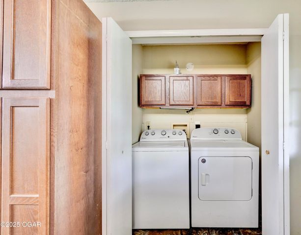 2400 S Kenser Road, Joplin, MO 64804