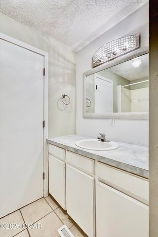 2400 S Kenser Road, Joplin, MO 64804