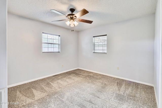 2400 S Kenser Road, Joplin, MO 64804