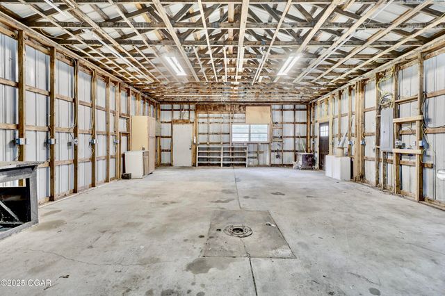 2400 S Kenser Road, Joplin, MO 64804