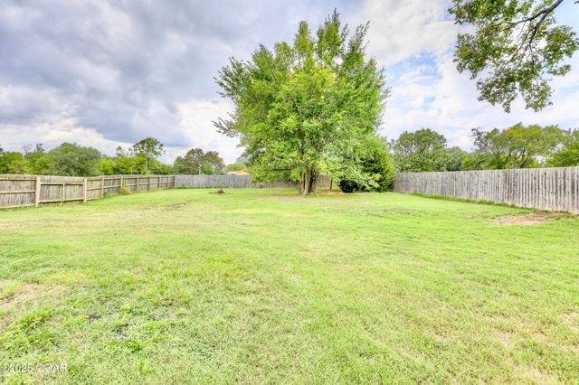 2400 S Kenser Road, Joplin, MO 64804