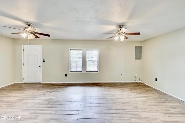 2400 S Kenser Road, Joplin, MO 64804