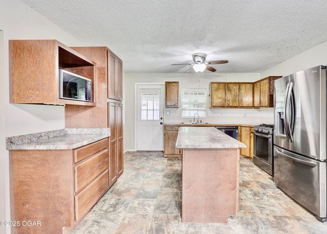 2400 S Kenser Road, Joplin, MO 64804