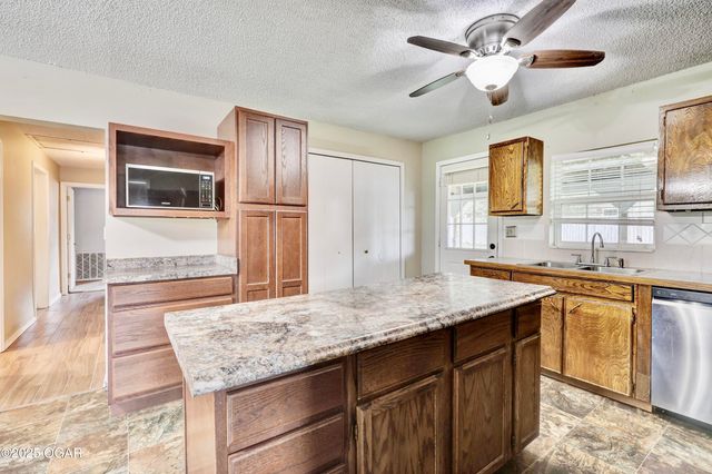 2400 S Kenser Road, Joplin, MO 64804