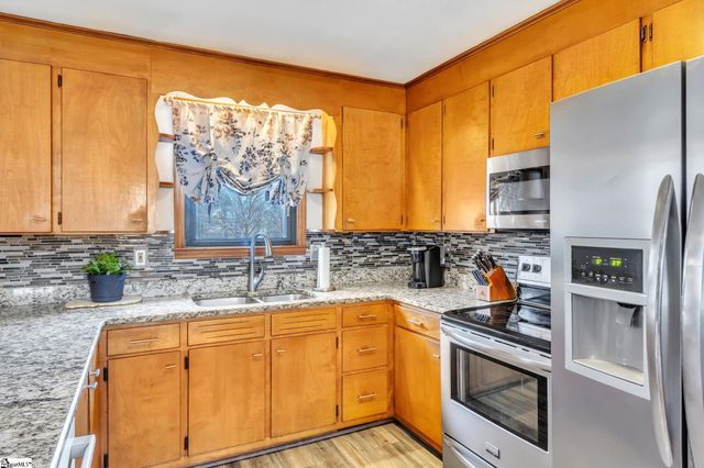 512 Mega Drive, Duncan, SC 29334