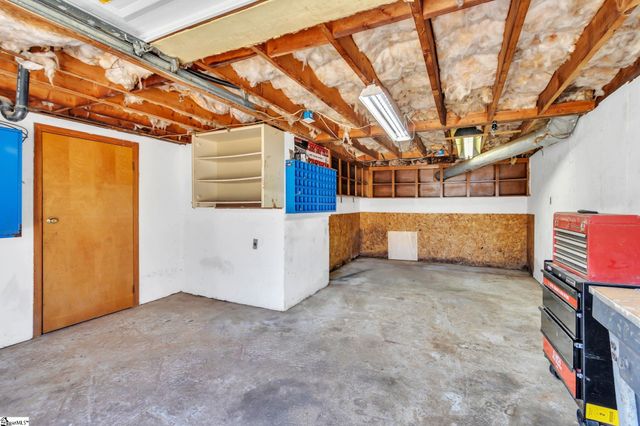 512 Mega Drive, Duncan, SC 29334