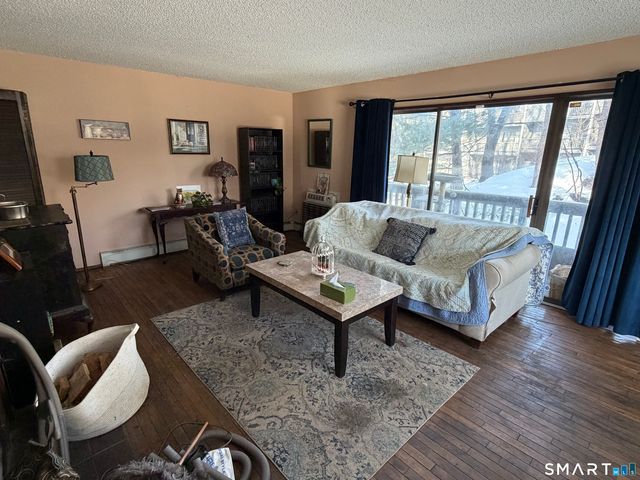 18 Hudson Street 15, Bethel, CT 06801