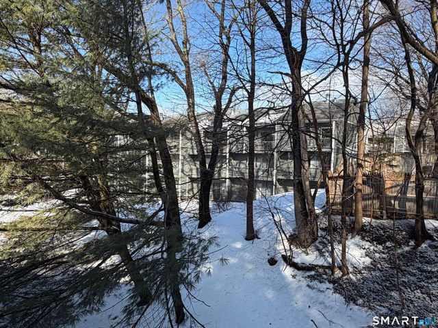 18 Hudson Street 15, Bethel, CT 06801