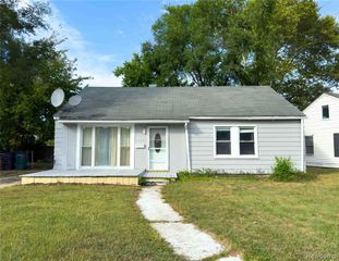 10760 Troy Street, Oak Park, MI 48237