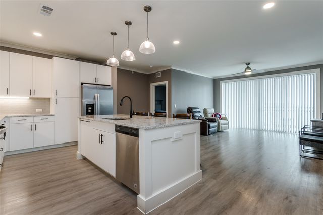 3517 Windhaven Parkway 2404, Lewisville, TX 75056