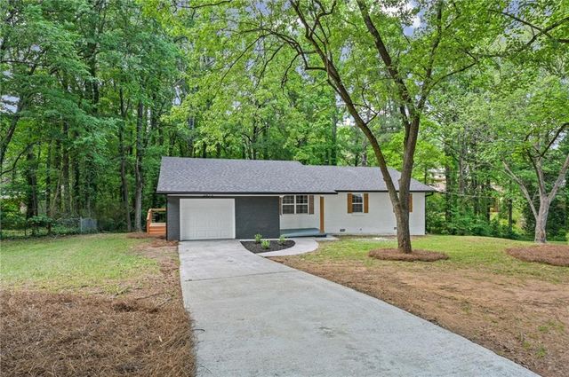 2873 Leisure Springs Circle, Decatur, GA 30034