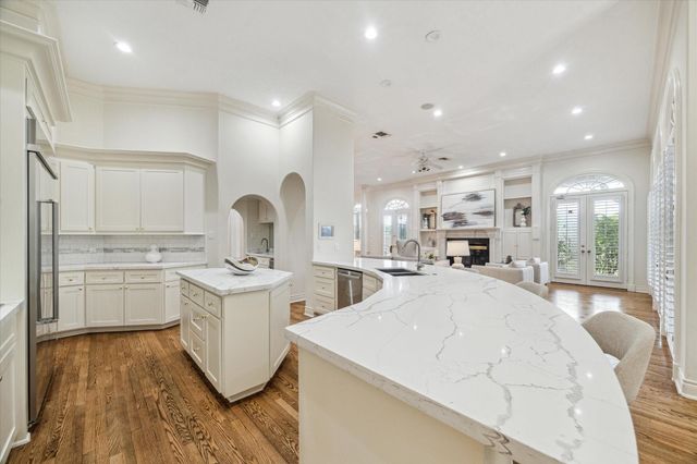 38 Scotsmoor Court, Sugar Land, TX 77479