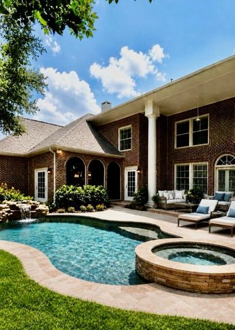 38 Scotsmoor Court, Sugar Land, TX 77479
