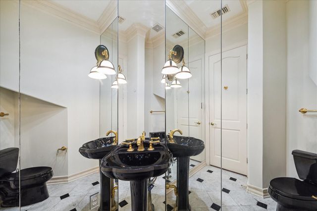 38 Scotsmoor Court, Sugar Land, TX 77479