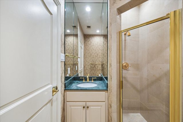 38 Scotsmoor Court, Sugar Land, TX 77479