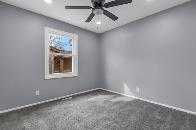 1295 Foxcroft Drive, Aurora, IL 60506