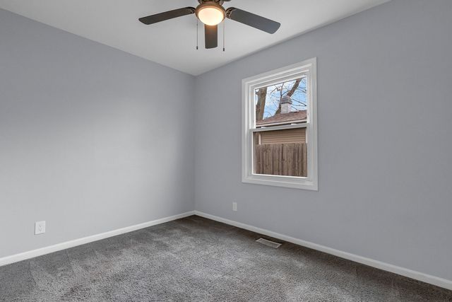 1295 Foxcroft Drive, Aurora, IL 60506