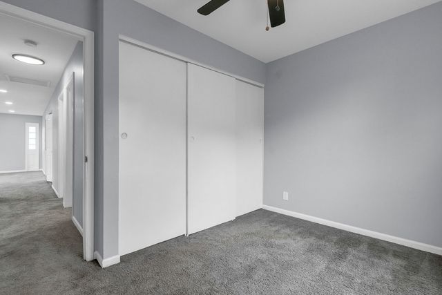 1295 Foxcroft Drive, Aurora, IL 60506