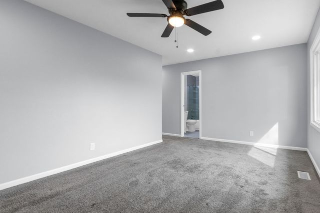 1295 Foxcroft Drive, Aurora, IL 60506